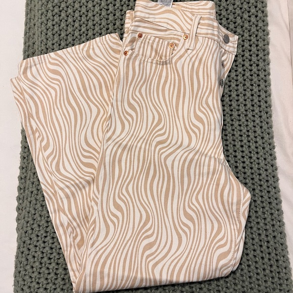 Levi’s Ribcage - Picture 3 of 7